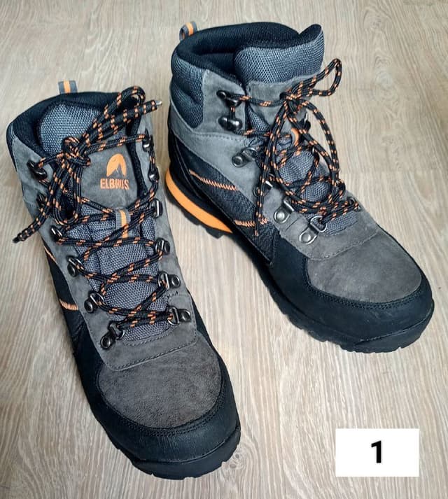 Ботинки Elbrus, куртка косуха, куртка Armani, джинсовые шорты, рубашка, духи, футболка