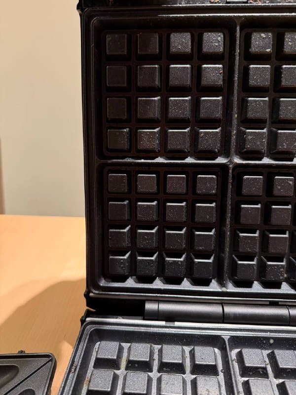 Вафельница с бутербродницей и грилем 4