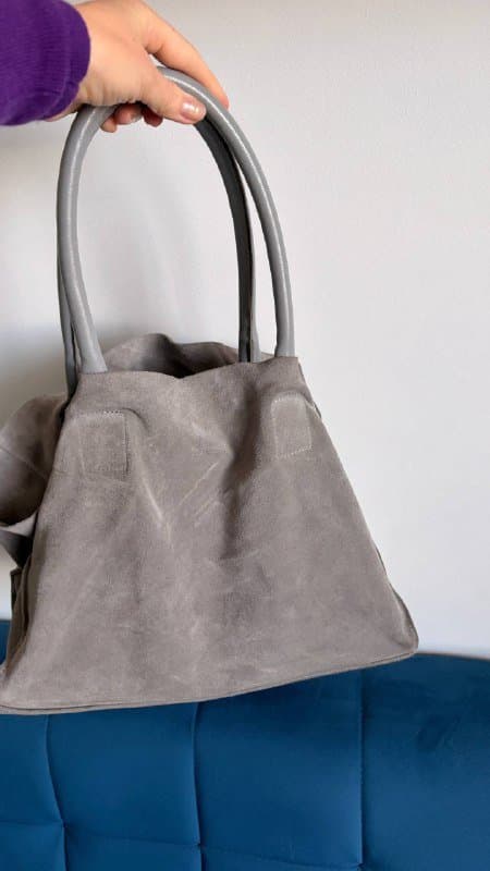 Большая серая сумка из натуральной замши 3