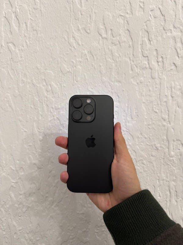 iPhone 16 Pro 128 Гб 4