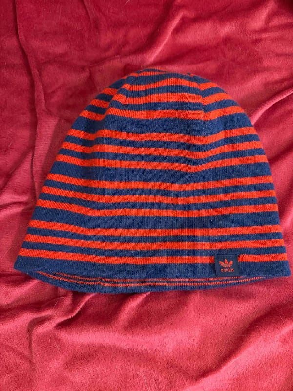 Шапка новая
