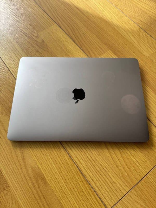 MacBook Air 8/256 m1 2