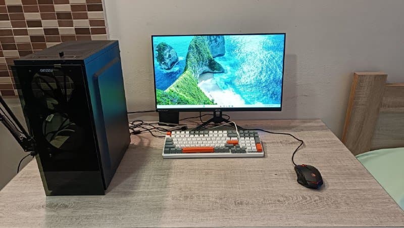 Игровой ПК и монитор 1