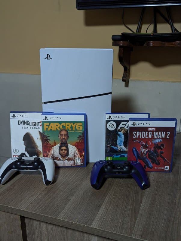 Игровая консоль Ps 5 с играми и контроллерами