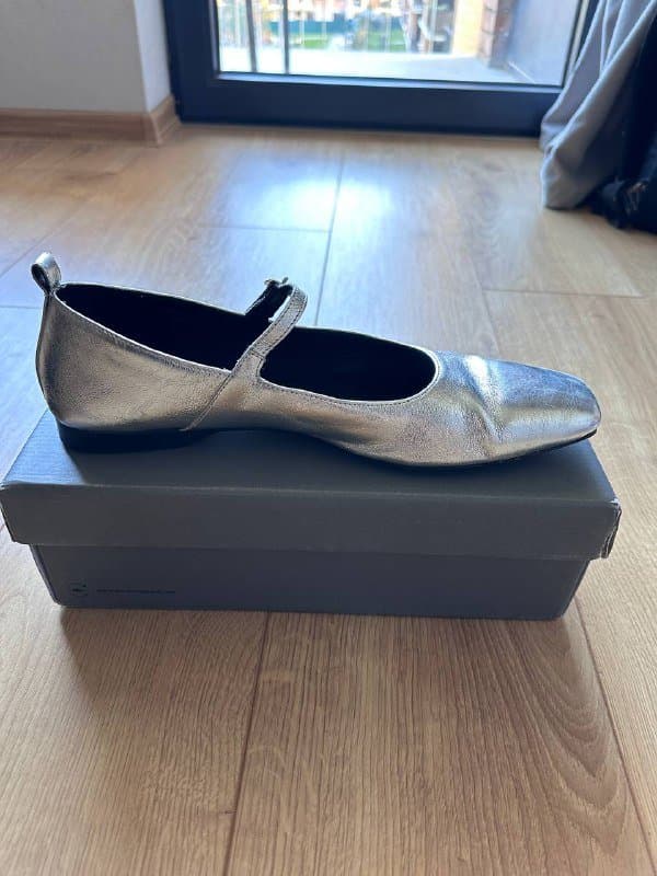 Оригинальные женские туфли Vagabond Delia Ballerine серебристые