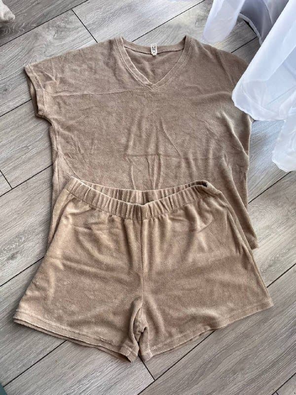 Женская одежда комплект футболка и шорты 1