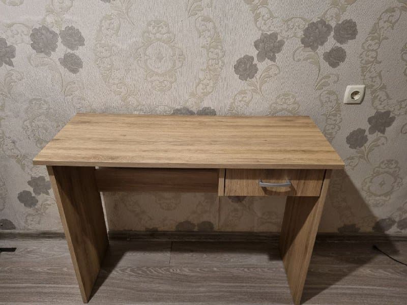 Стол из джиска 1