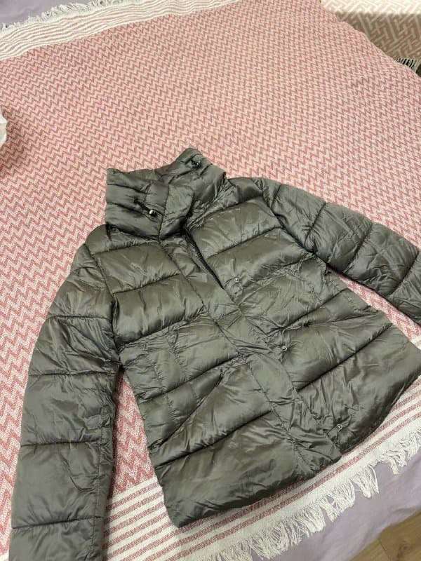 Женская куртка Mango размер S