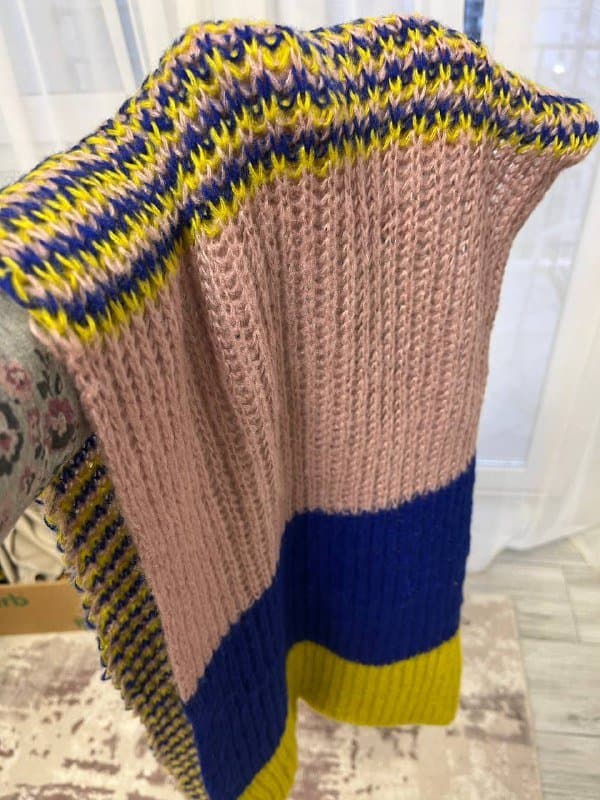 Кофта Esprit, Джинсы BluKids, Тапочки-носочки, Шарф-хомут 4