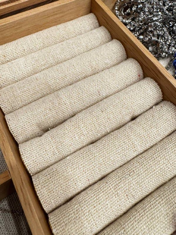 Шкатулка для украшений из дерева стекла и льна 3