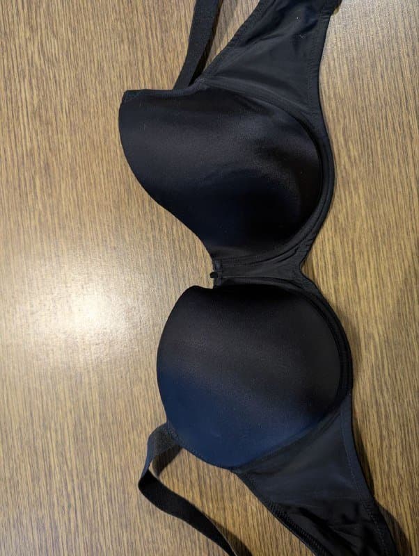 Черный бюстгальтер 85-F