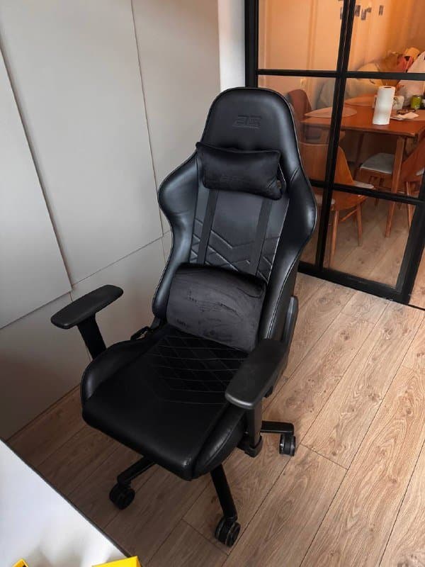 Игровое кресло 2E Bushido