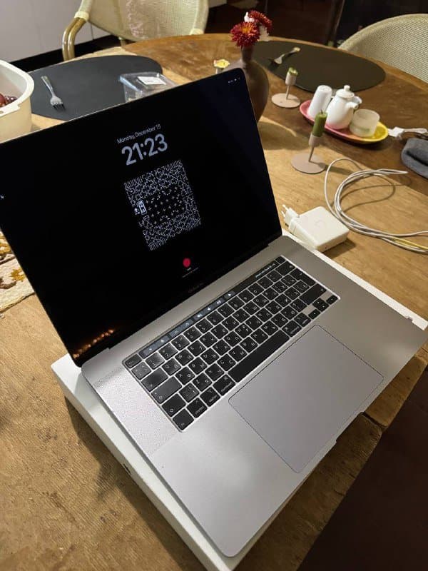 MacBook Pro 16-inch 2019 Intel Core i9 16GB RAM 1TB SSD