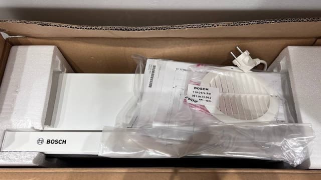 Вытяжка Bosh DFT63CA20Q новая на гарантии