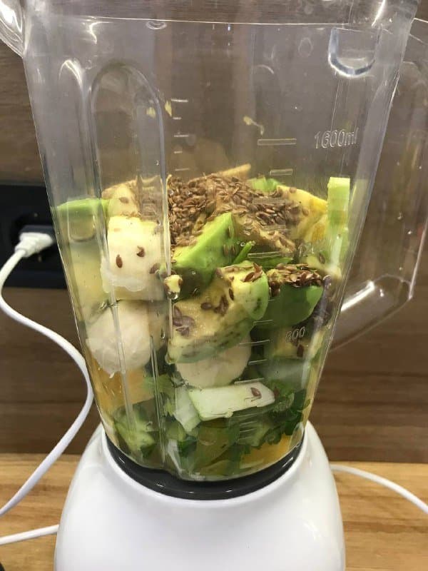 Блендер мощностью 800 Вт 2