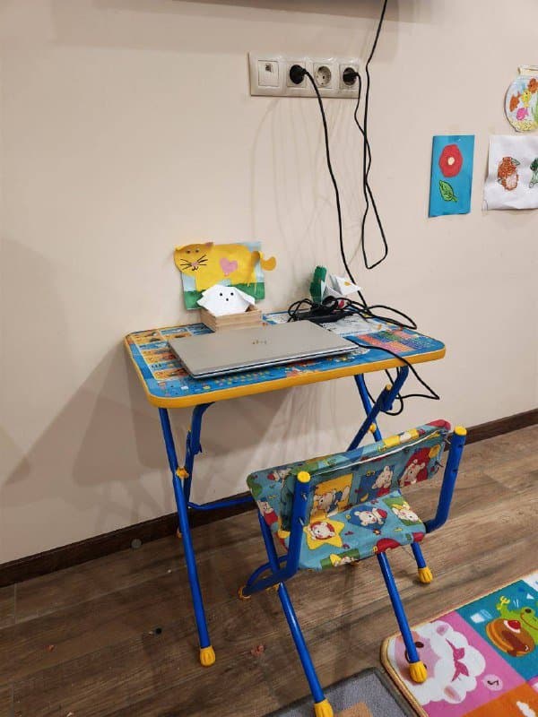 Детский стол и стул