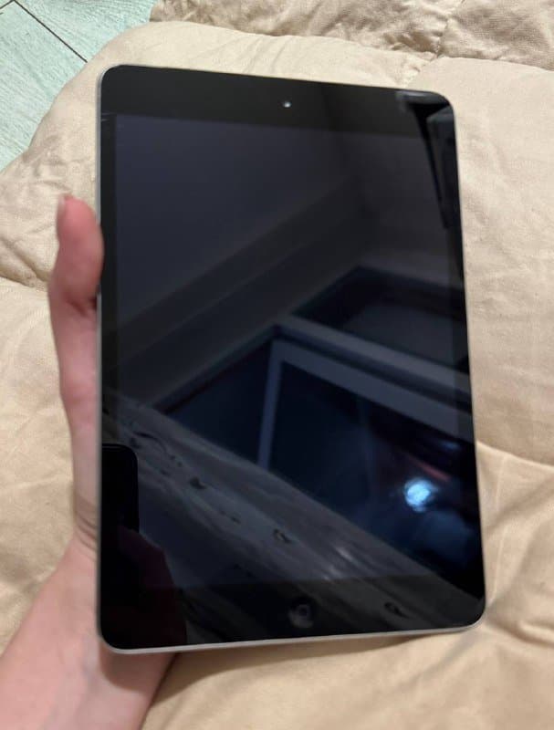 iPad mini 16гб с sim 3