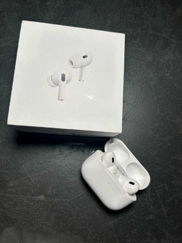 Беспроводные наушники Apple AirPods Pro