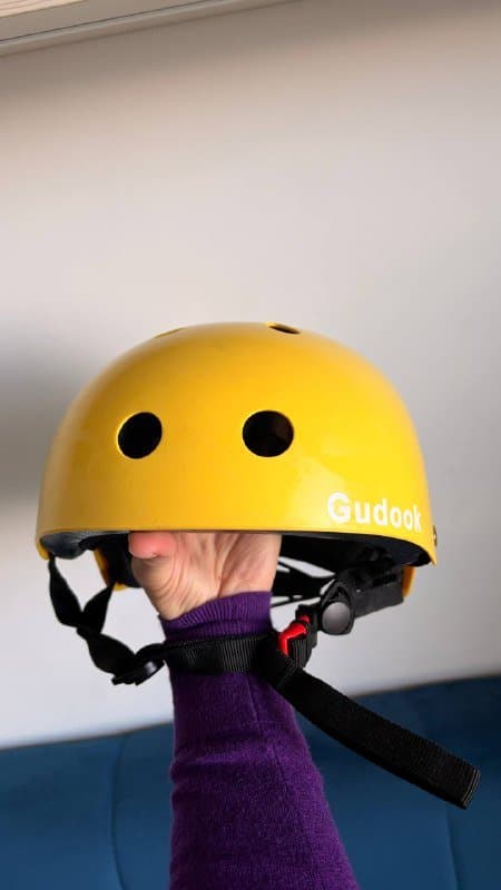 Жёлтый шлем с усиленной защитой размер М 2