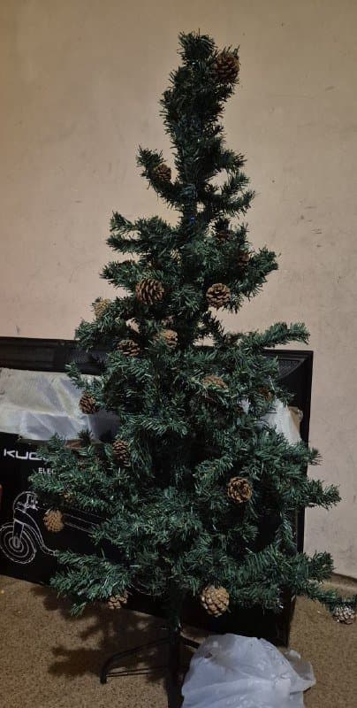 Елка 160 см с игрушками и Дедом Морозом 2