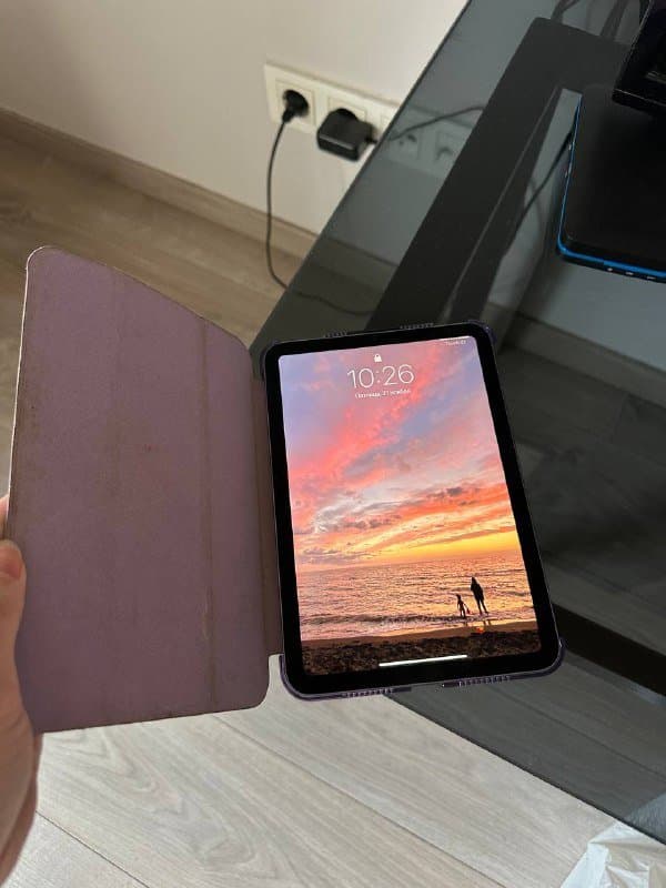 iPad mini 6, 256 ГБ, фиолетовый, с чехлом и зарядкой