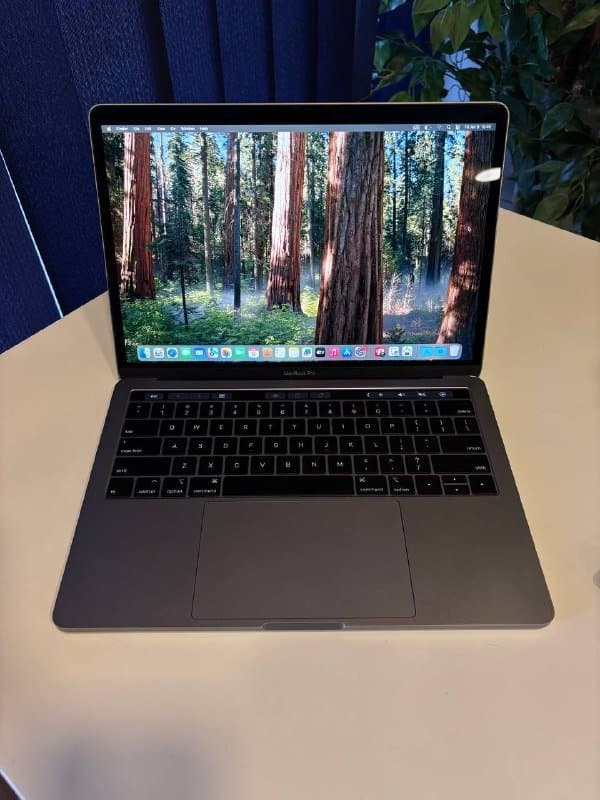 Macbook Pro 2018 i5 16/500GB 1
