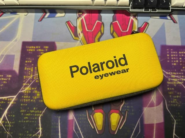 очки Polaroid солнцезащитные с чехлом