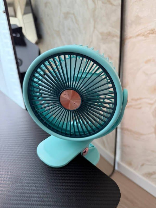 Геймерский стол, геймерский стул, монитор ASUS, подставка с вентилятором, вентилятор, светодиодная лампа, коврик с подсветкой 10