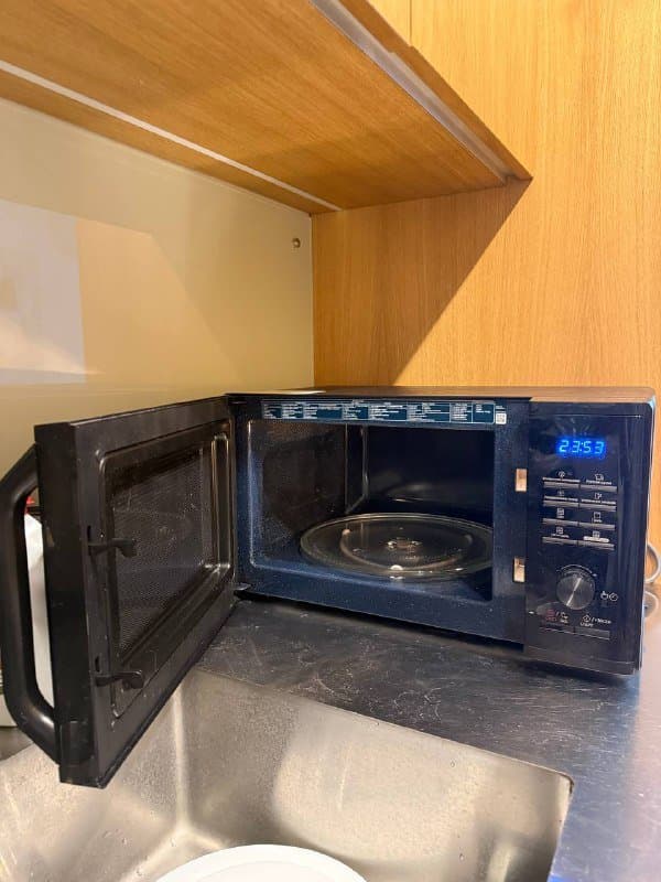 Микроволновая печь Samsung mg23k3515ak 2