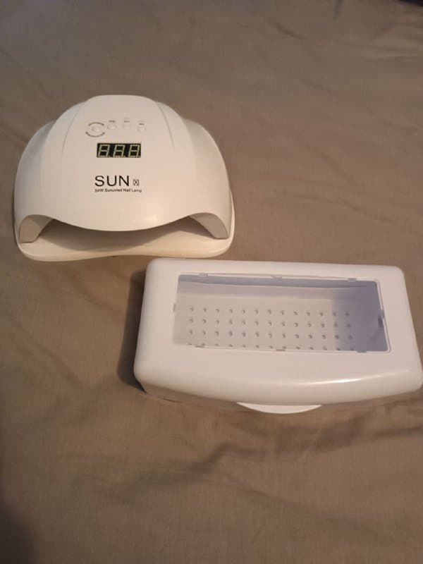 Лампа для маникюра, контейнер для замачивания инструментов