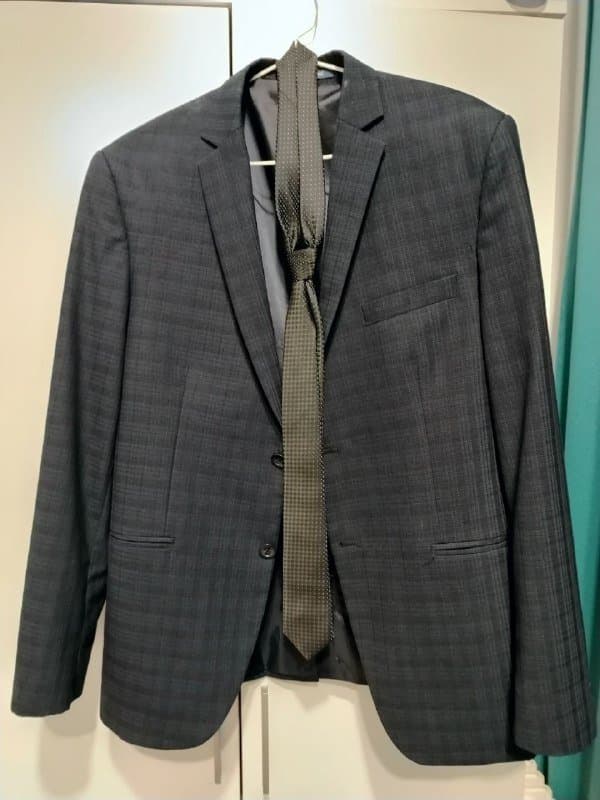 Мужской пиджак и галстук размер L 1