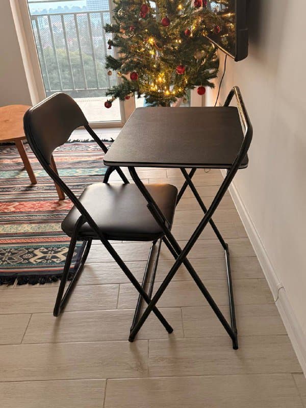 Складной стол и стул