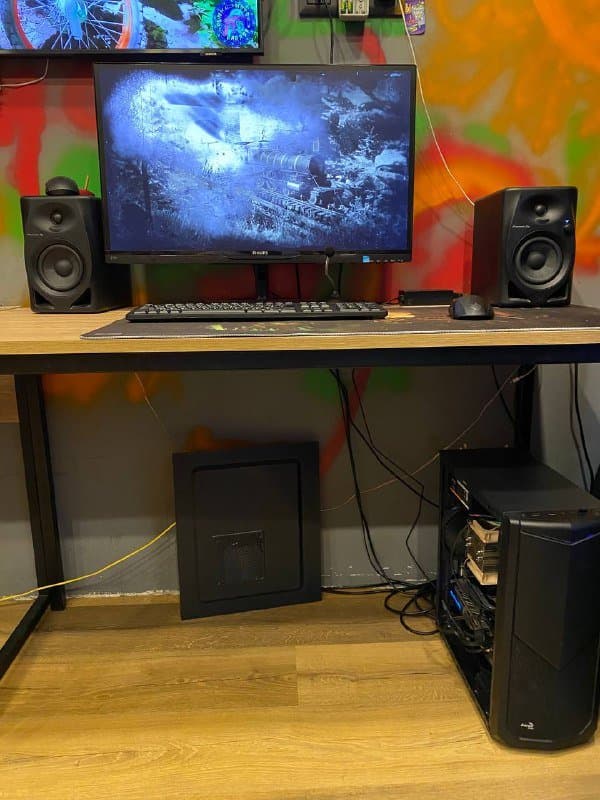 Компьютер AMD FX-8350, Radeon RX 580, 16 ГБ, SSD 360 ГБ, монитор 27" Philips