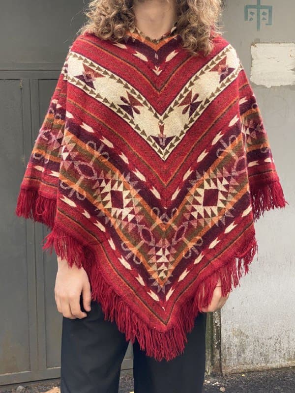 Пончо из шерсти альпаки