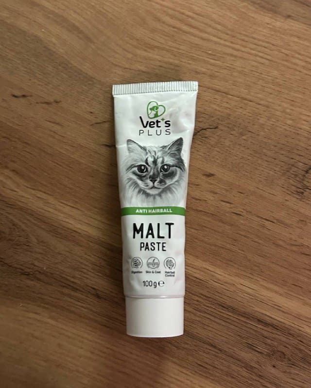 Мальтпаста и шлейка для котов