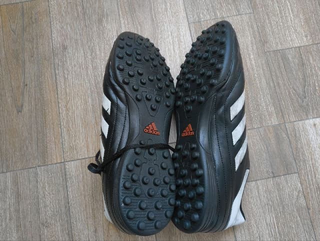 брюки Heresy, кроссовки Nike Air Force 1 Low, Mizuno Wave Rider 10, Nike Air Force 1 High Winter Boot, бутсы футбольные Adidas сороконожки