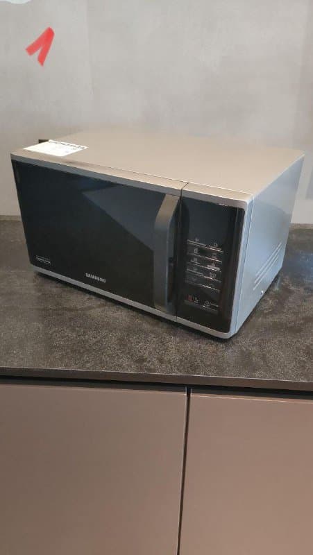 Микроволновка Samsung mg23k3513as