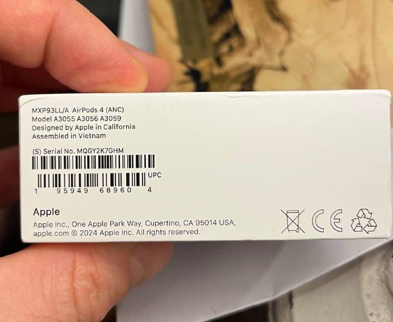 Apple AirPods 4 с шумоподавлением 3