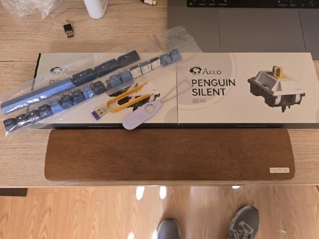 Akko 3098 Multi-mode Mechanical Keyboard with Accessories