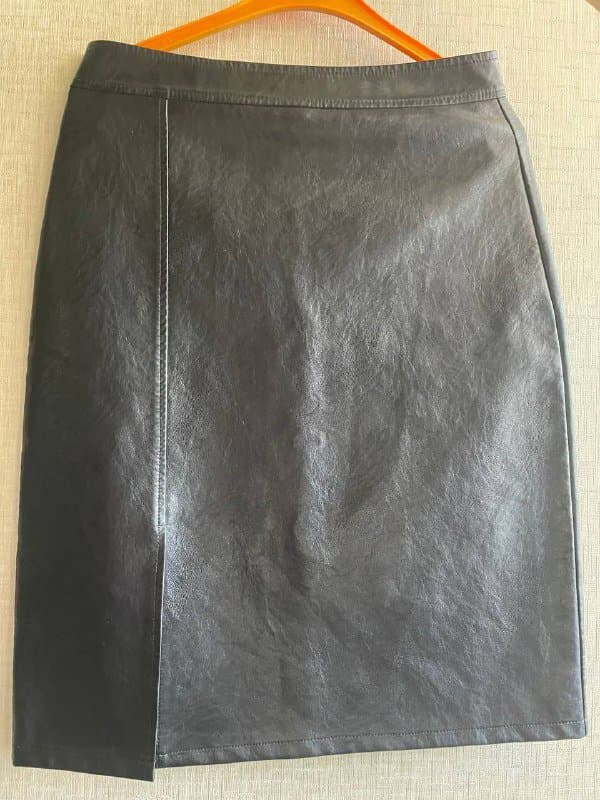 Юбка женская искусственная кожа черная размер М