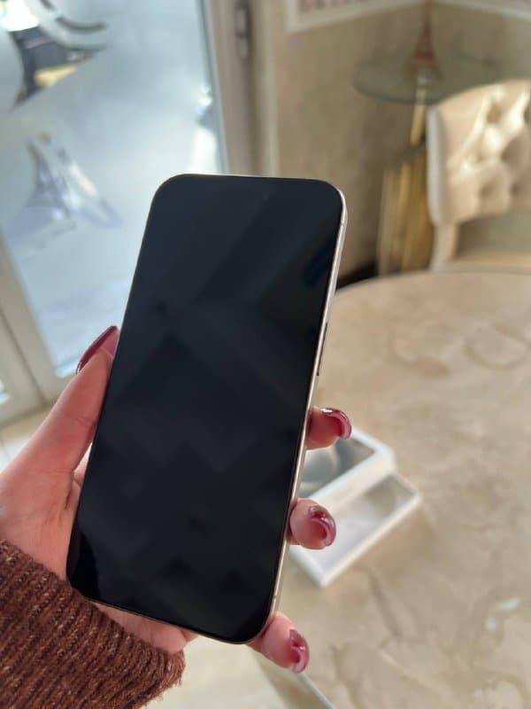 iPhone 15 Pro 256 ГБ 1