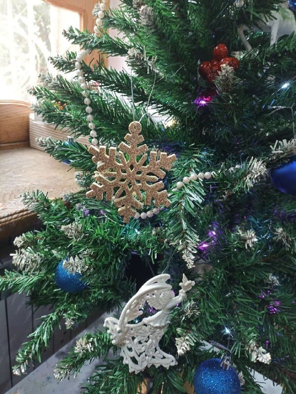 Ёлка 1.3м с игрушками и гирляндой 5