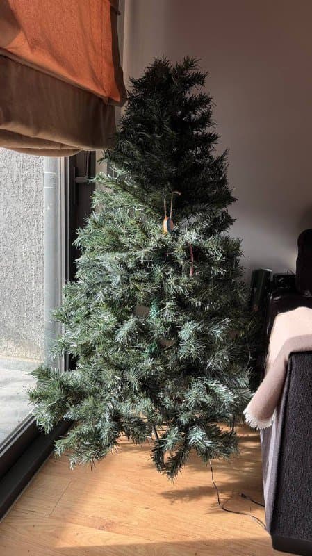 Искусственная елка 160 см с огоньками 2