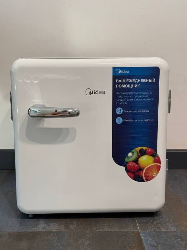 Мини-холодильник Midea