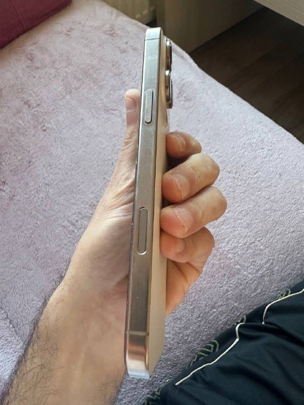 iPhone 16 Pro Max 256 GB 4