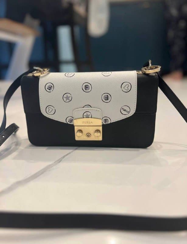 Сумка Furla с сменным чехлом