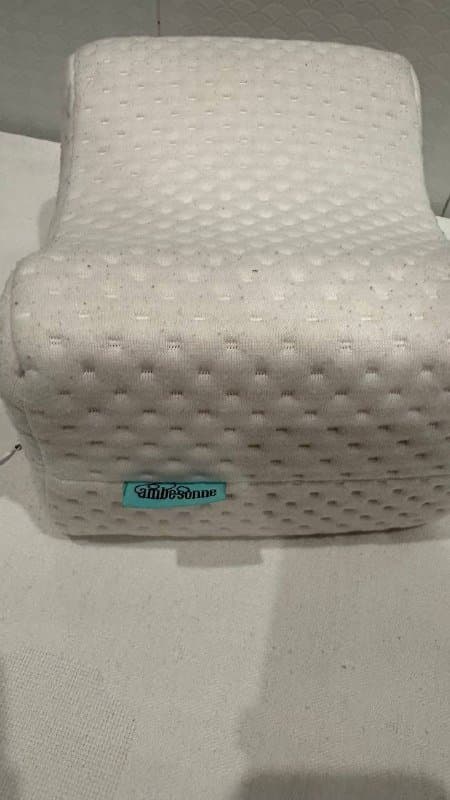 Подушка ортопедическая между ног 2