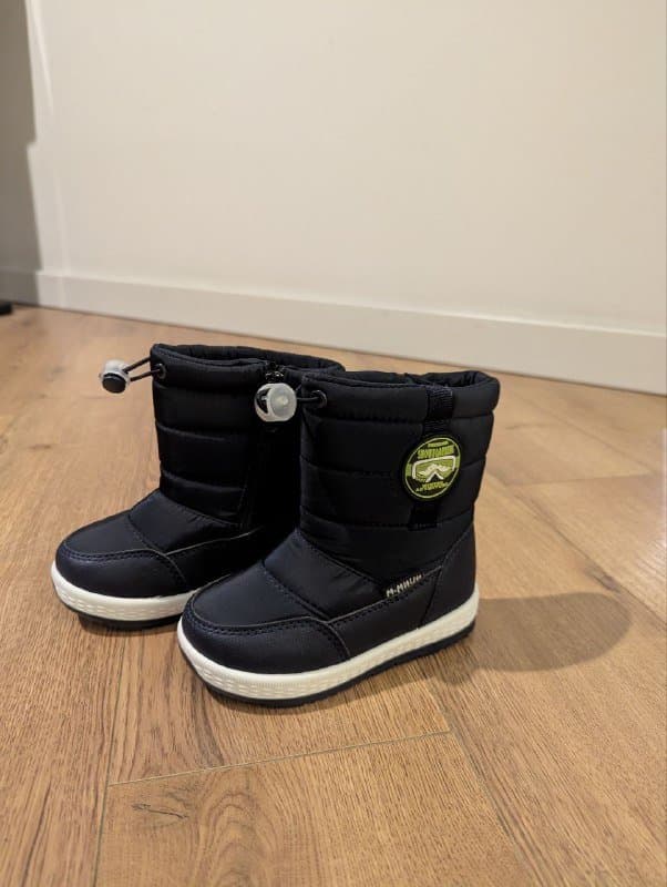 Детские зимние сапоги размер 24