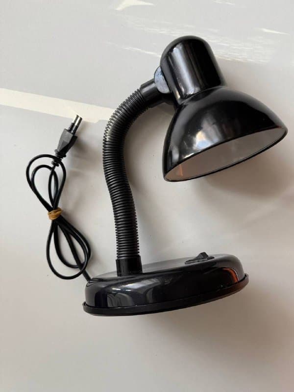 Лампа настольная