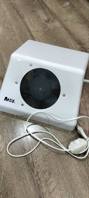 Вытяжка маникюрная, воскоплав, контейнер стерилизации